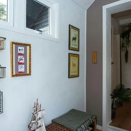 Ferienhaus Renovated Near